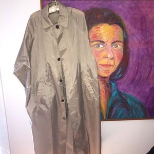 LONGCHAMPS travel raincoat